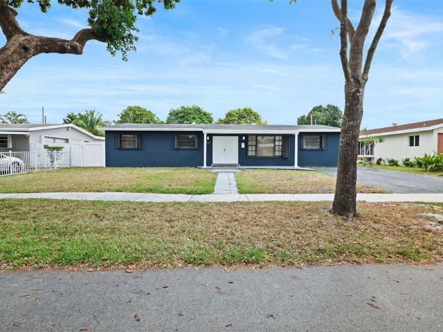 Villa for sale in North Miami Beach