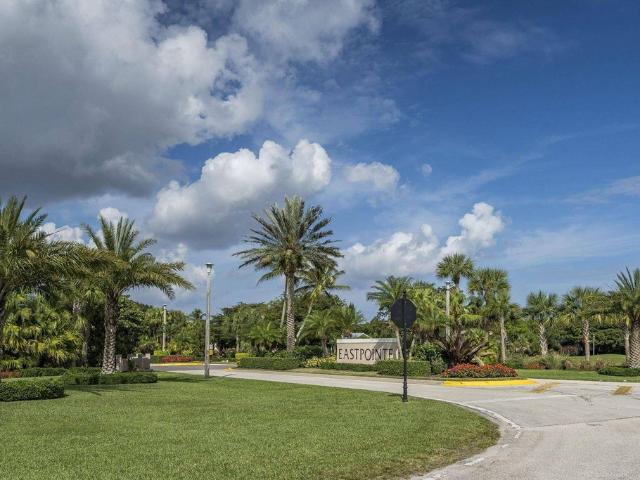 Villa for sale in Palm Beach