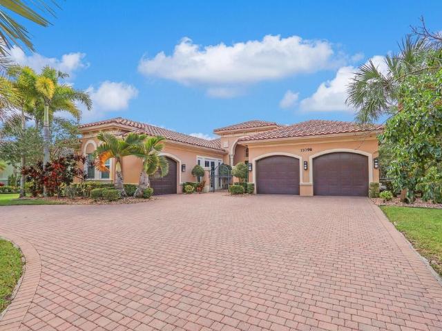 Villa for sale in Palm Beach