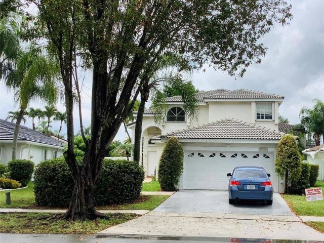 Villa for sale in Pembroke Pines