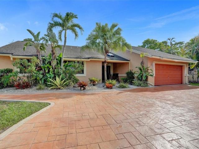 Villa for sale in Pembroke Pines