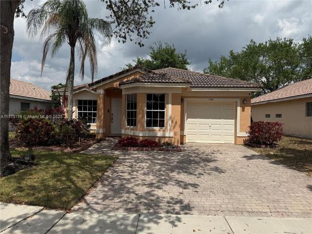 Villa for sale in Pembroke Pines