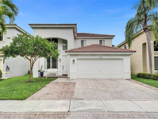 Villa for sale in Pembroke Pines