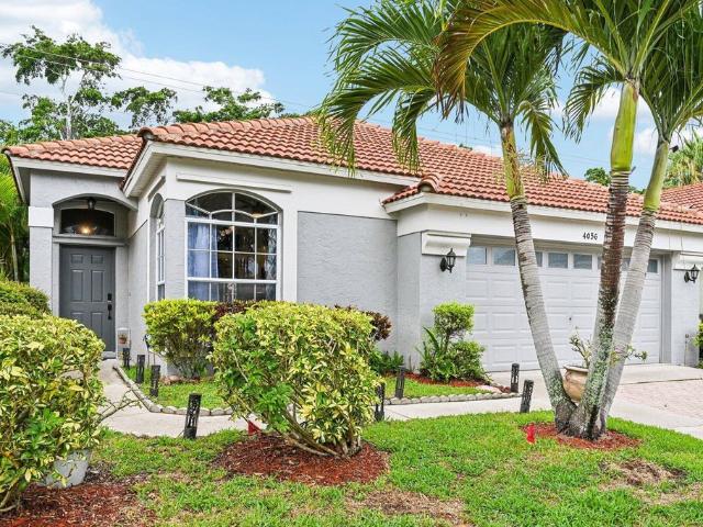 Villa for sale in Riviera Beach