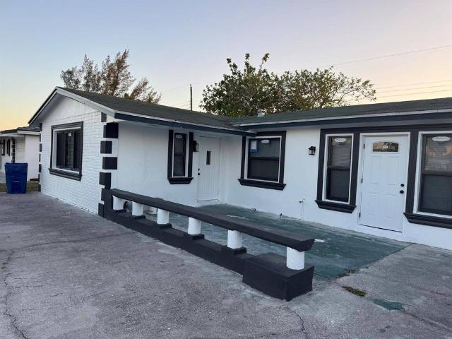 Villa for sale in Riviera Beach