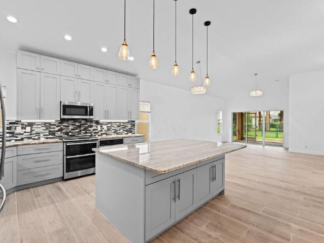 Detached House for sale in Riviera Beach, Florida