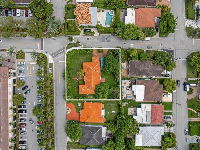 Villa for sale in Surfside