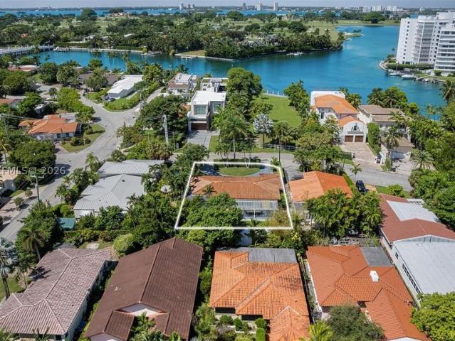 Detached House for sale in Surfside, Florida