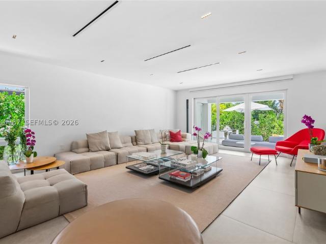 Detached House for sale in Surfside, Florida