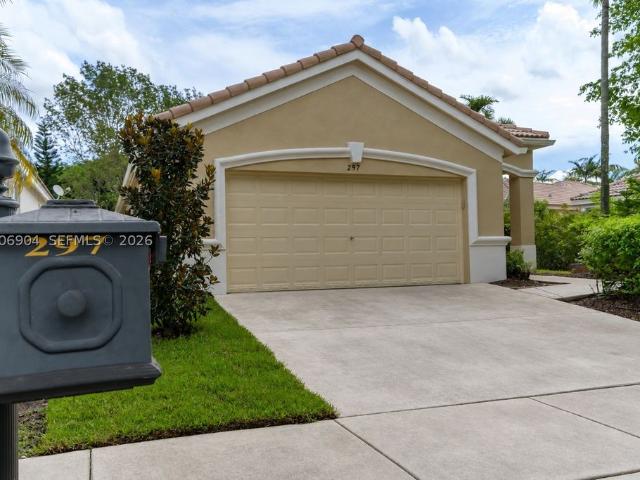 Detached House for sale in Weston, Broward County