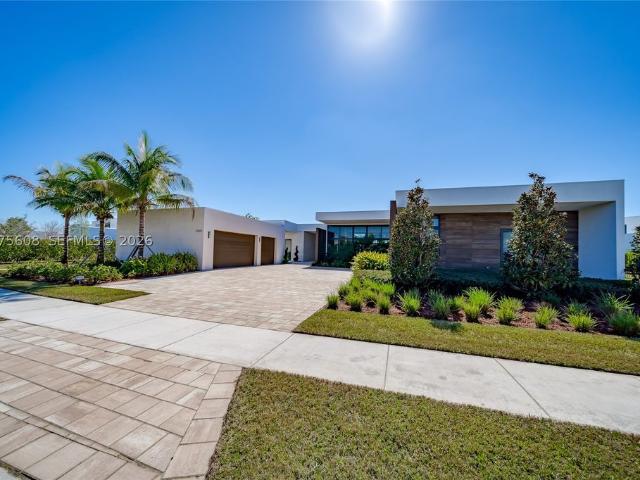 Detached House for sale in Weston, Broward County