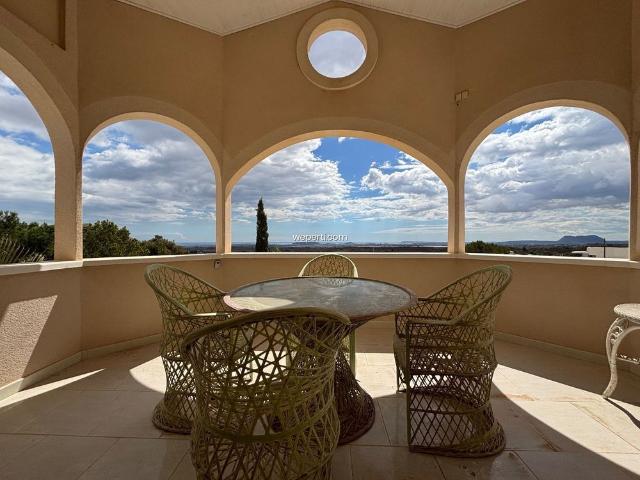 Casa en alquiler en El Llofriu, l'Alacantí