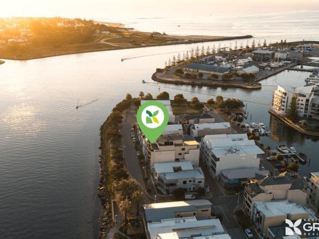 Apartment for sale in Parklands, Western Australia