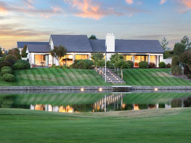 House for rent in Chaslands, Canterbury