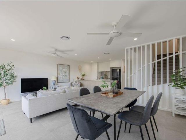 Townhouse for rent in Fernbrook, Queensland