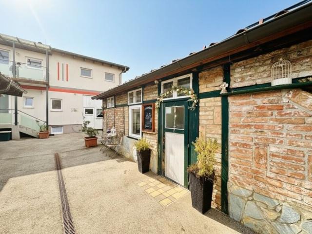 Haus kaufen in Schwarzau am Steinfelde, Niederösterreich