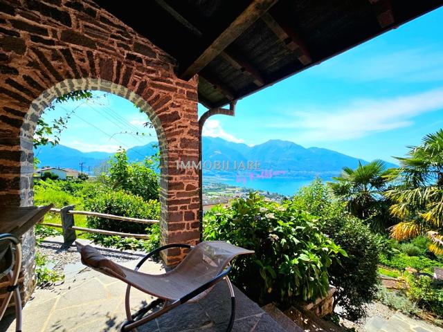 Haus kaufen in Gordola, Tessin