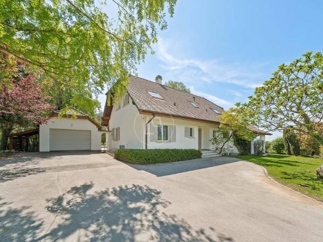 Haus kaufen in Grens, Waadt