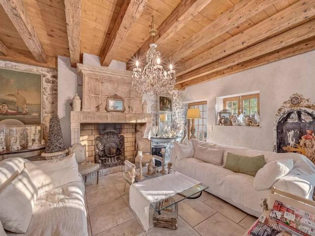 Haus kaufen in Givrins, Waadt