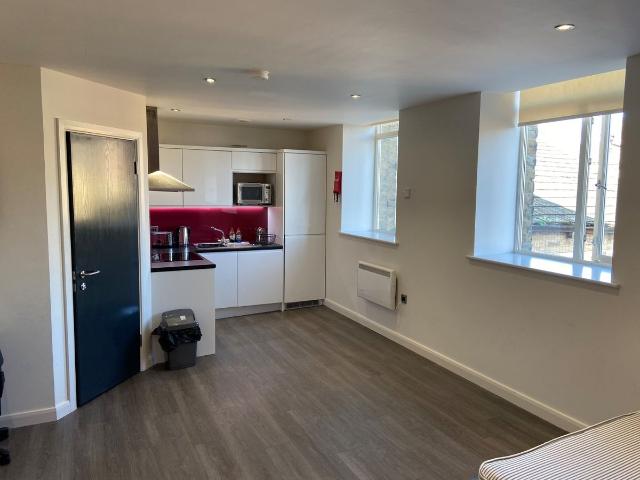 Studio for rent in Huddersfield, Kirklees