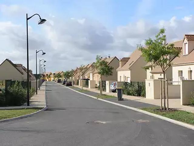 Terrain vente à Sarcelles, Luzarches