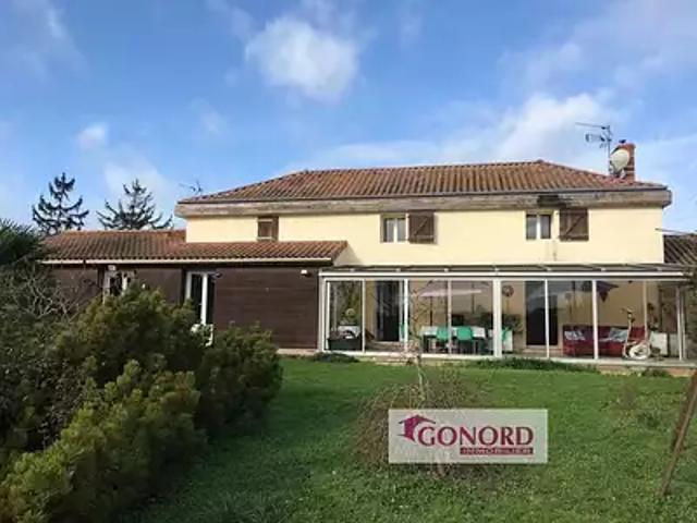 Maison vente à Bressuire, Luzay