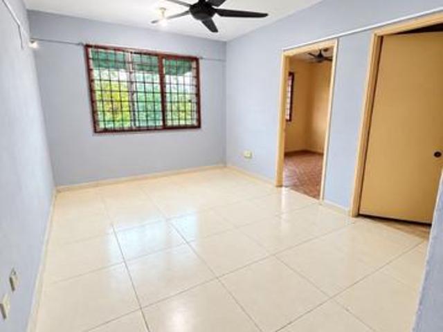 Flat for sale in Shah Alam, Petaling
