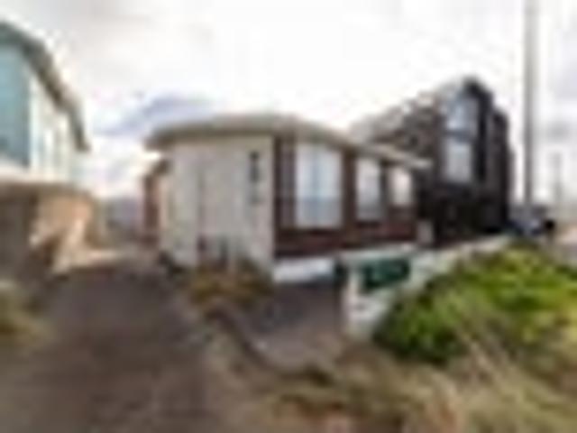 Townhouse for rent in Lyall Bay, Wellington