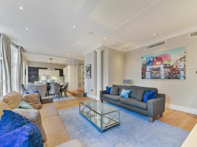 Apartment for rent in St Clement Danes, Greater London