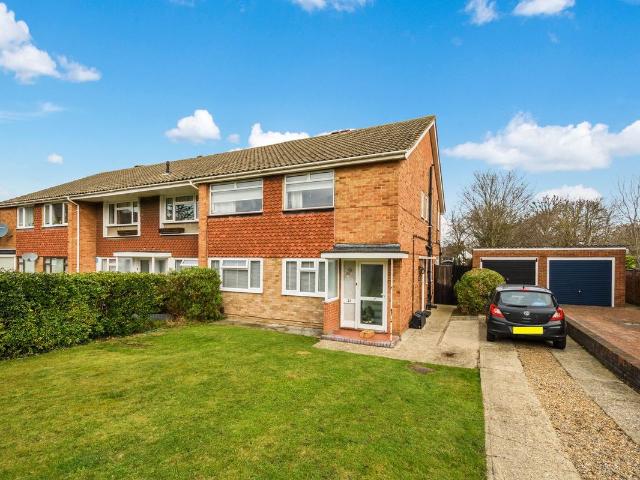 House for rent in London Borough of Bexley, Greater London