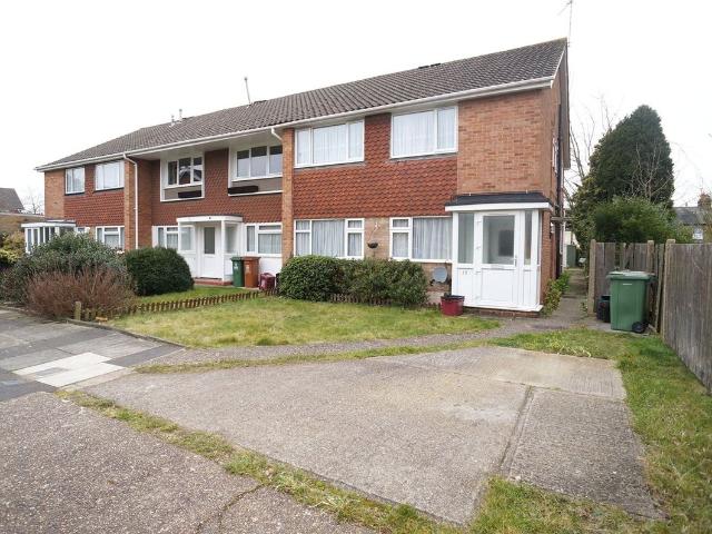 House for rent in Longlands, Greater London