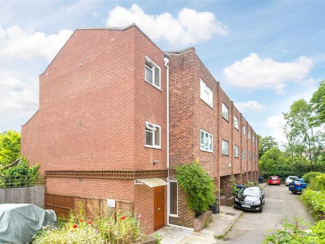 Apartment for rent in Mapesbury, Greater London