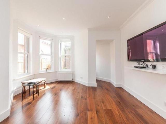 Apartment for rent in London Borough of Lambeth, Greater London