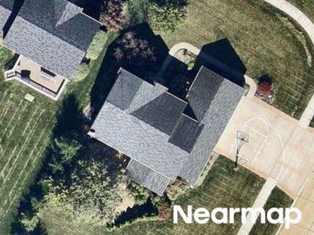 House for sale in Waterbury, North Ridgeville