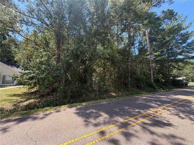 Land for sale in Lacombe, St. Tammany Parish