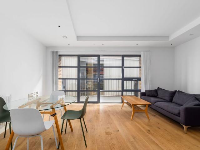 Apartment for rent in London City Island, Blackwall