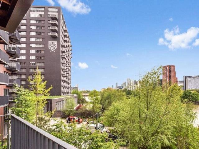 Apartment for rent in London City Island, Blackwall