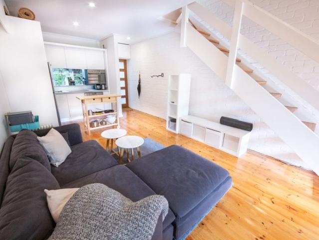 Townhouse for rent in Carlton North, Melbourne