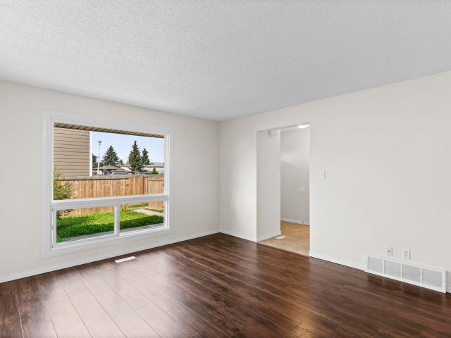 Apartment for rent in Wedgewood, Alberta