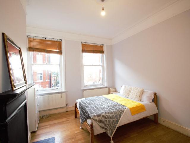 Room for rent in West Hampstead, Greater London
