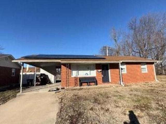 House for sale in East Saint Louis, Illinois