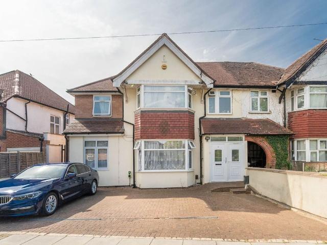Studio for rent in London Borough of Harrow, Greater London