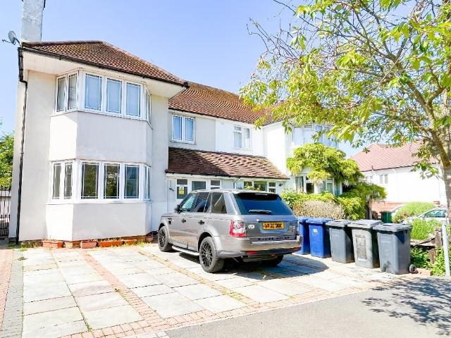 Apartment for rent in Golders Green, Greater London
