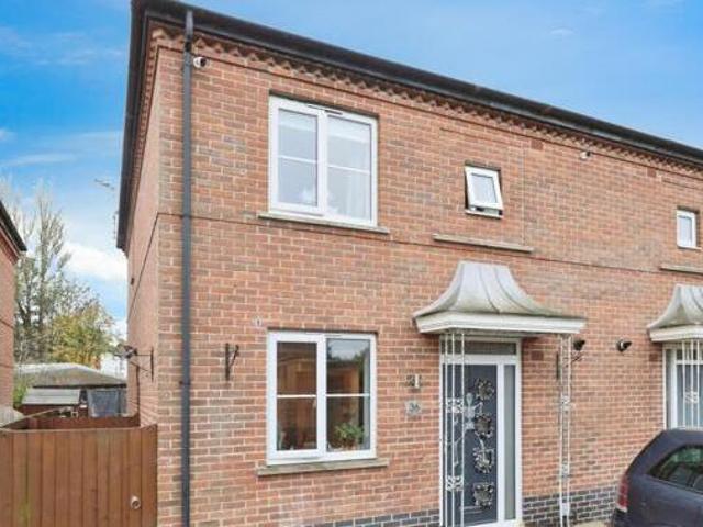 House for sale in Meadowbank, Winsford