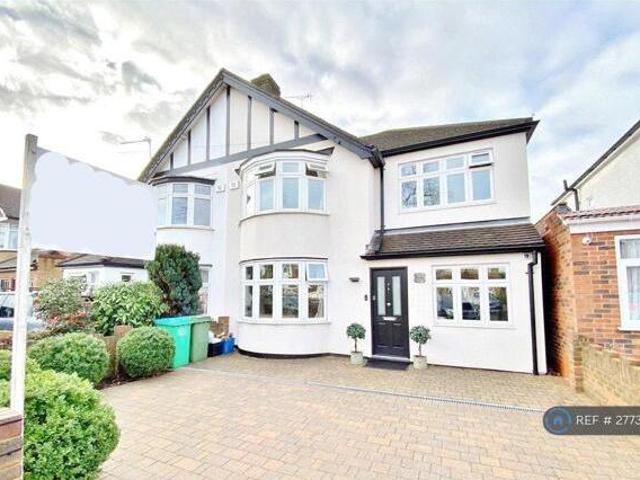 House for rent in Twickenham, Greater London