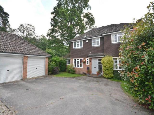 House for rent in Martin's Heron, Winkfield