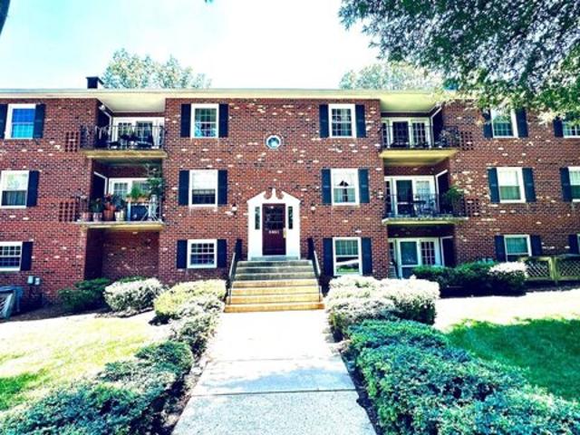 Condo for sale in Fairfax