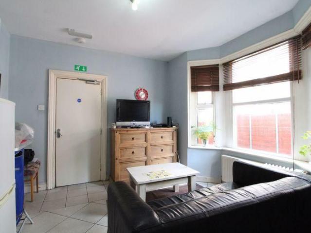 House for rent in Spring Park, Luton