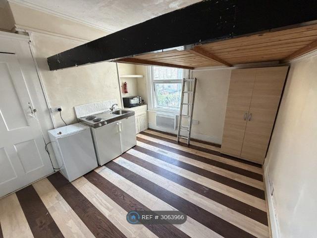 Studio for rent in Abbeville Village, Greater London