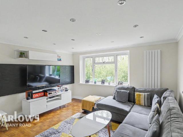 Apartment for rent in Falcon Lodge, Wales